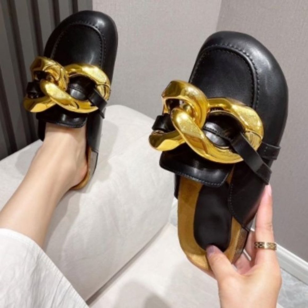 !! NEW !! Chunky Chain Detail Mules in Black Vegan Leather - Picture 10 of 14